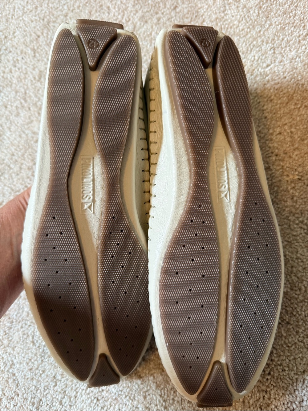 Pikolinos Cream Leather Slip-On driving Loafers - Picture 5 of 9